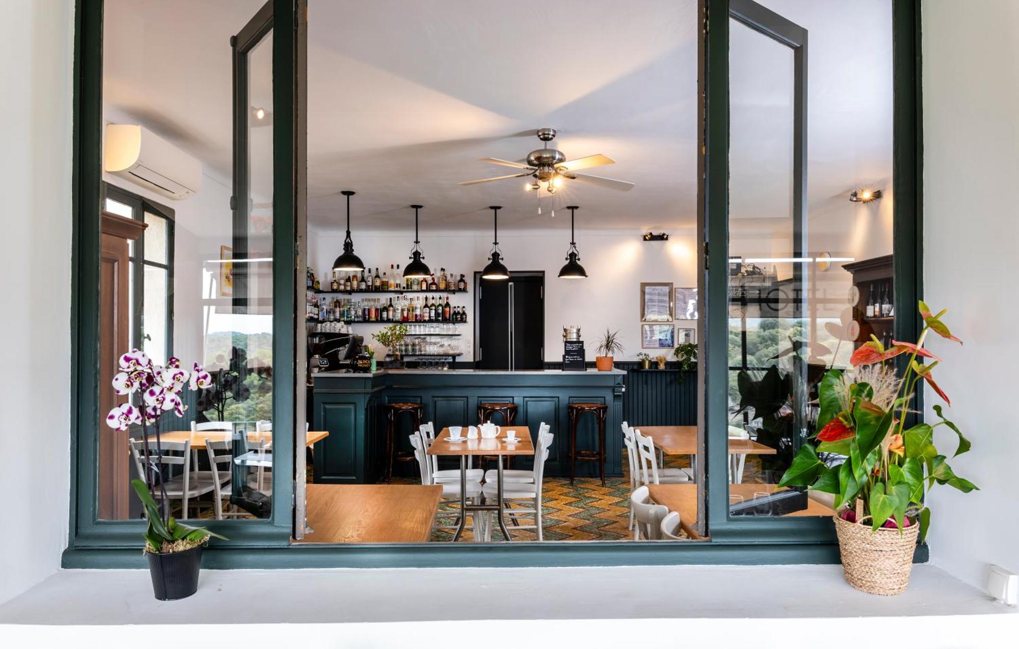 Hotel Restaurant Les Remparts Venasque Zewnętrze zdjęcie