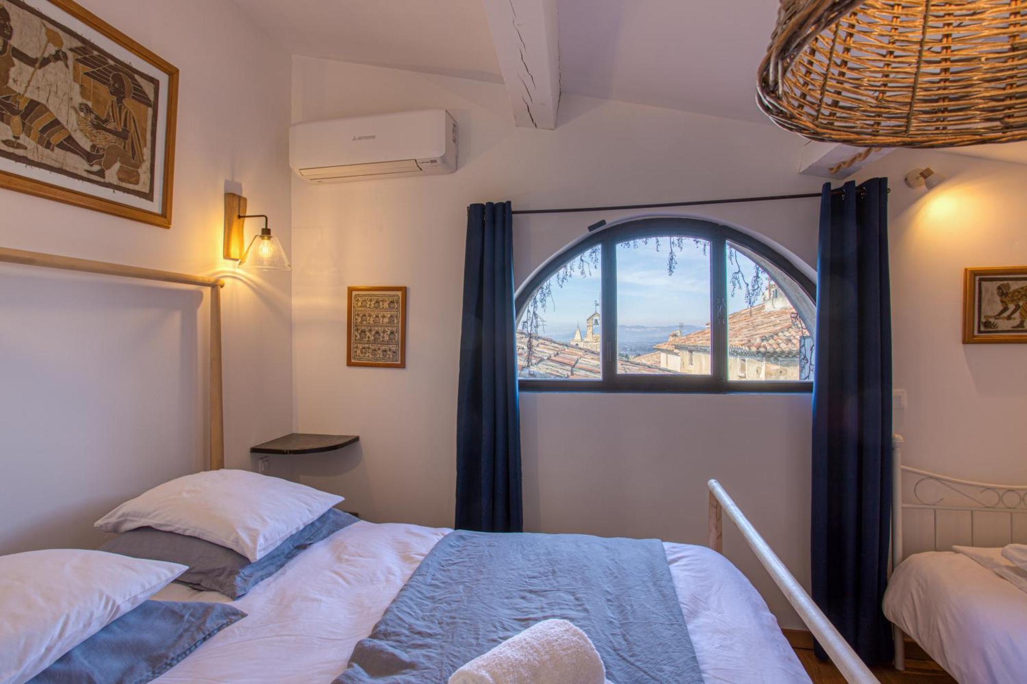 Hotel Restaurant Les Remparts Venasque Zewnętrze zdjęcie